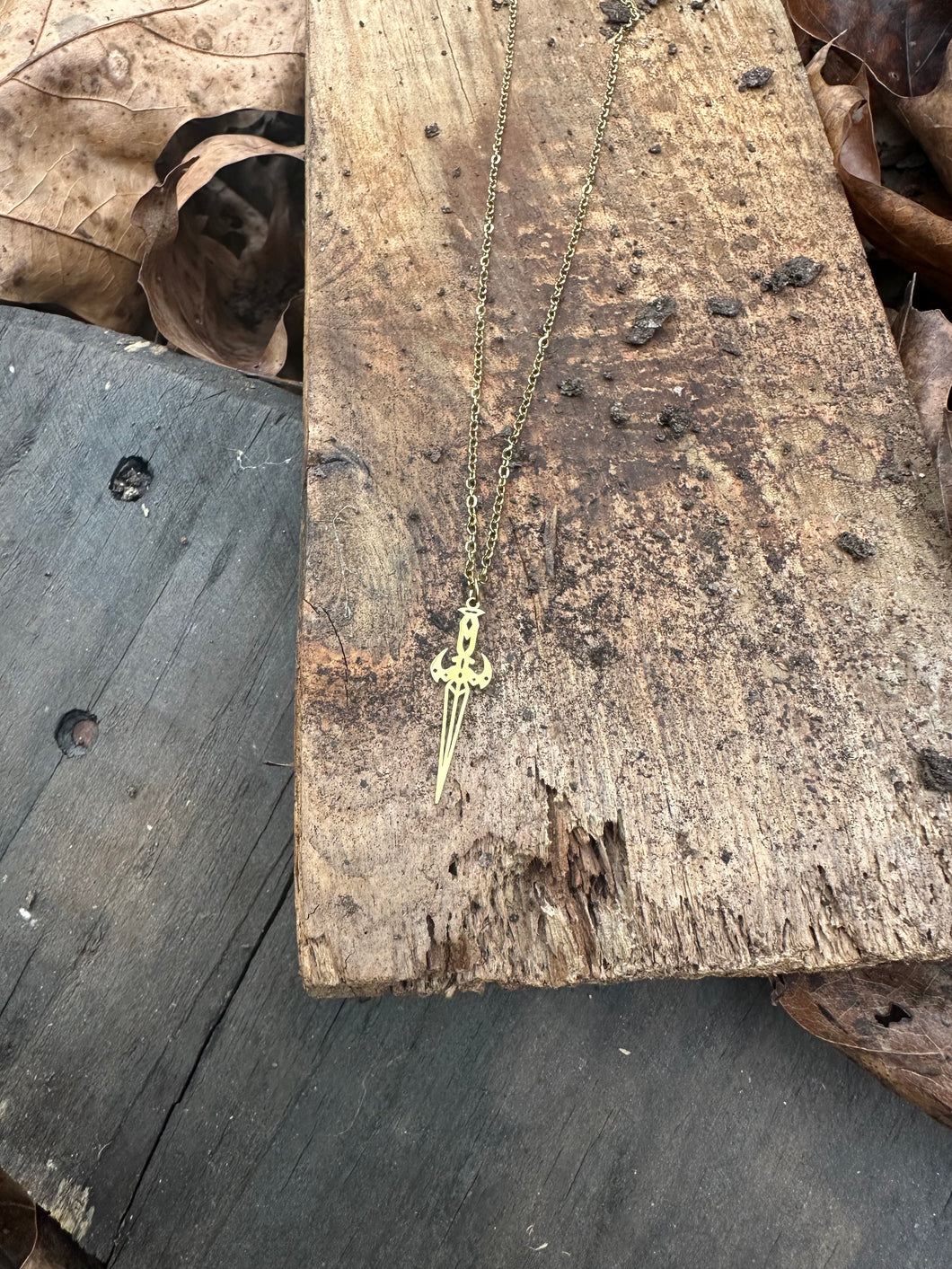 The Dagger Necklace • Stainless/Gold Plated