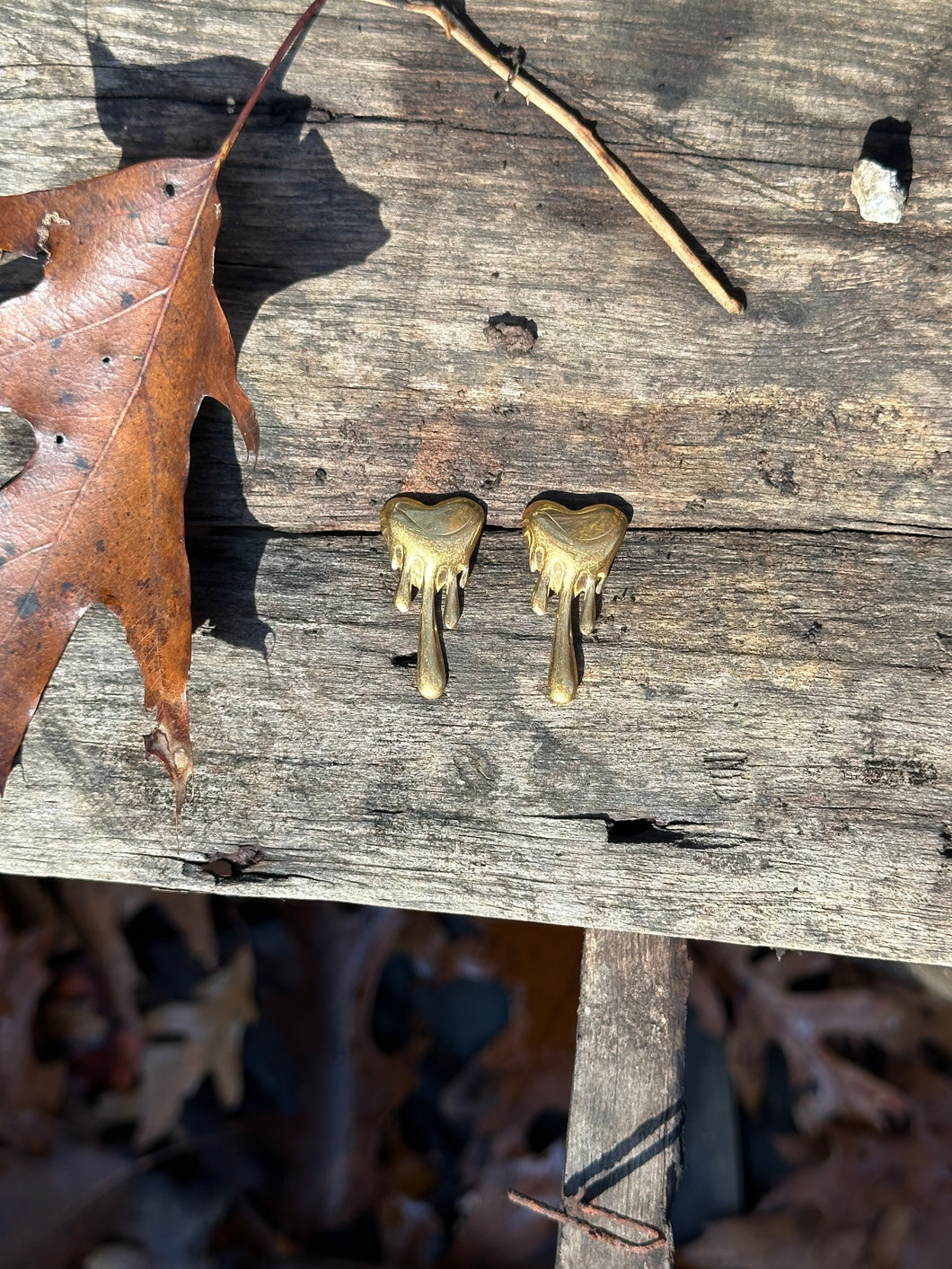 Bleeding Heart Earrings • 18k Gold Plated