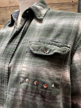 Load image into Gallery viewer, Vintage Guns N’ Roses Flannel