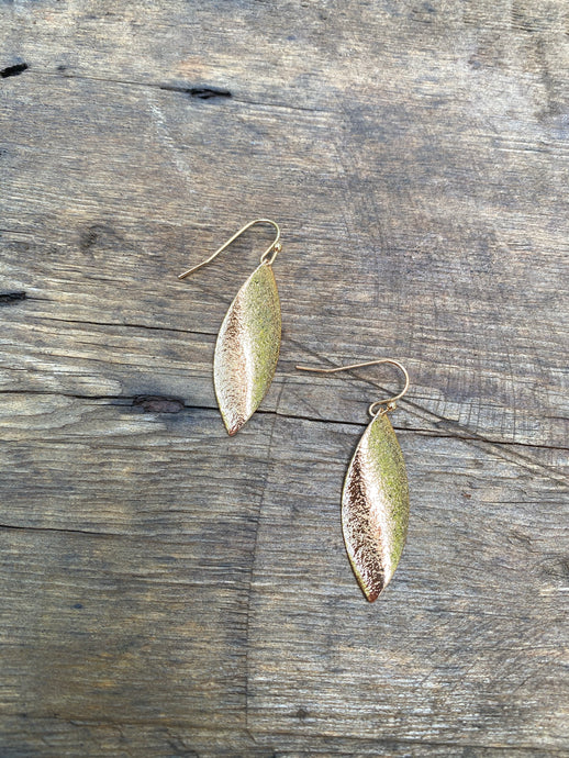 Flickering Light Earrings • Gold