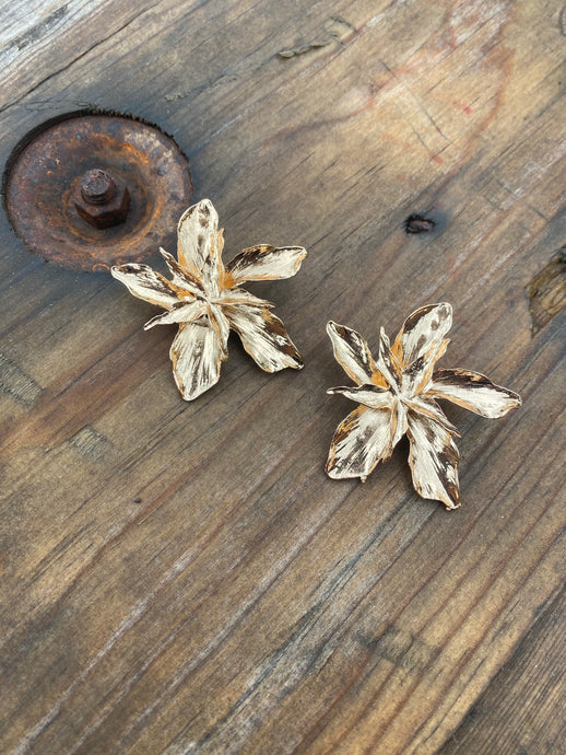 Flora Earrings • Gold