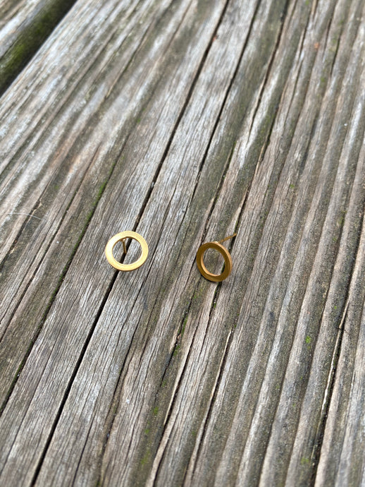 Your Circle Studs • Gold