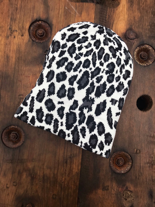 Leopard Beanie • Snow